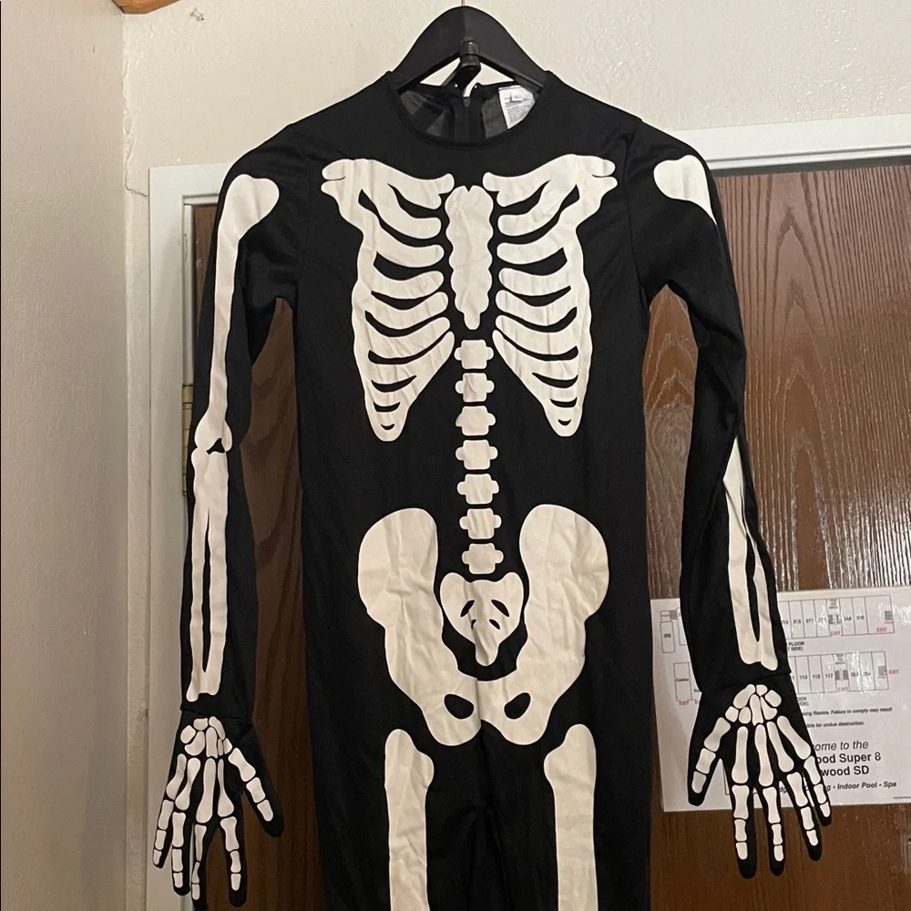 N/A skeleton glows